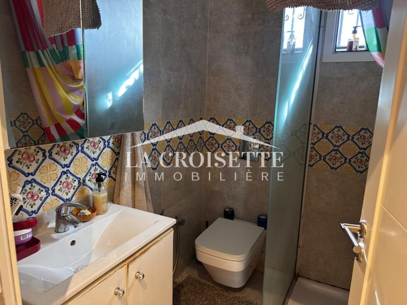 Etage de villa semi-meublé S+3 à La Marsa